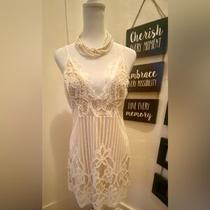 Elegant Lace Romeo & Juliet Couture Dress 🌺